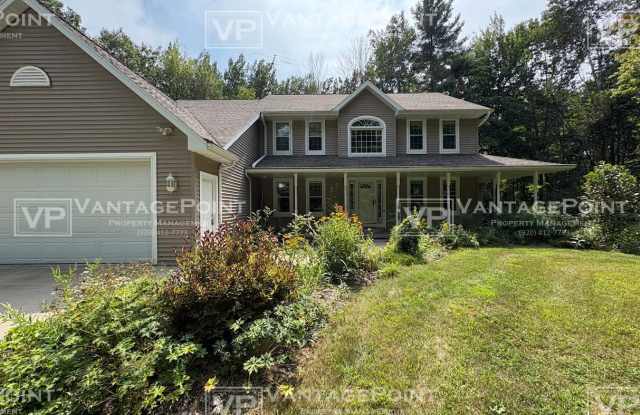 1891 Pinewood Trail Gallery 2