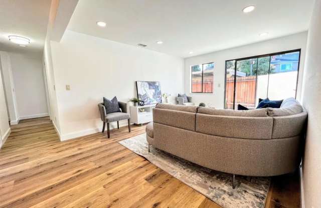 5051 Valley Crest Dr Apt 60 Gallery 3