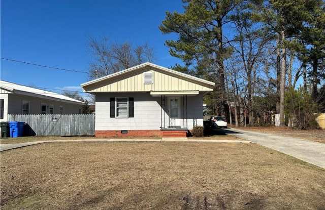 2812 Arlington Ave Apt A - 2812 Arlington Avenue, Fayetteville, NC 28303