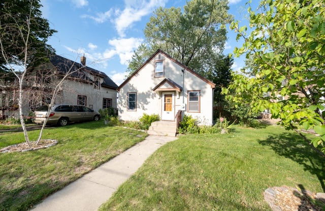 3950 Hubbard Ave. N. - 3950 Hubbard Avenue North, Robbinsdale, MN 55422