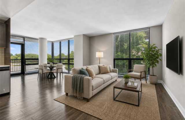 Lakehouse Gallery 2