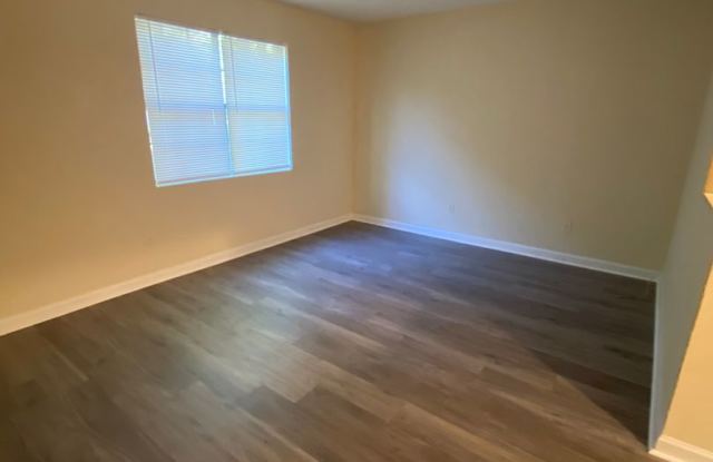 2 Bedroom 2.5 Bath Townhome in Austell Gallery 4