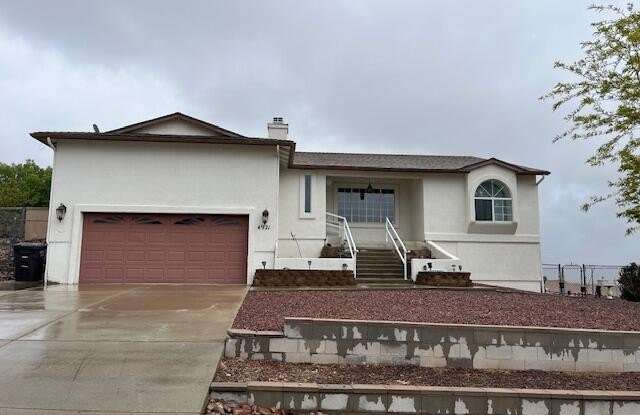 4921 N Reavis Drive photos photos