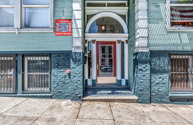1060 PINE Apartments Gallery 2