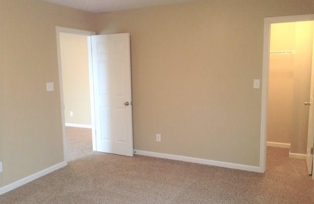 1230 Highland Lake Way Gallery 3