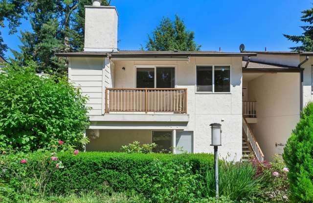 2bd/1ba Kirkland Condo Gallery 1