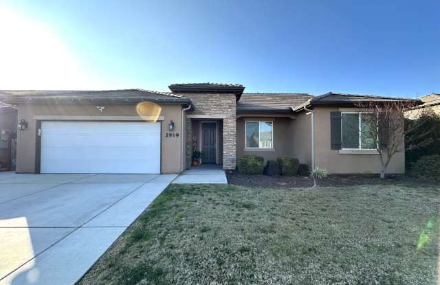 2919 Tipton Street - 2919 Tipton Street, Visalia, CA 93292