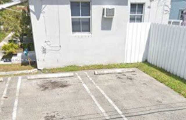 117 Curtiss Pkwy photos photos