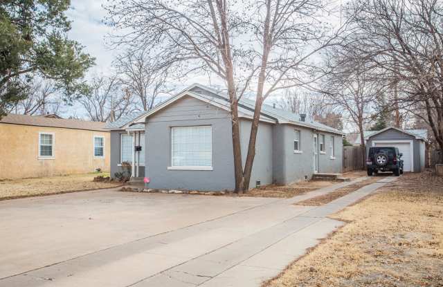 2513 31st Street photos photos