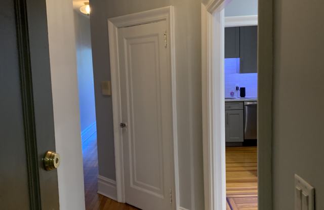 1000 Hudson Street Gallery 3