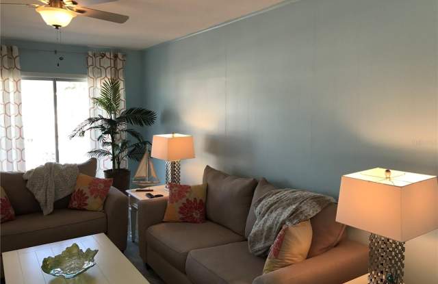 335 N CAUSEWAY photos photos