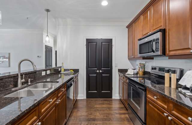 3100 W End Cir Gallery 4