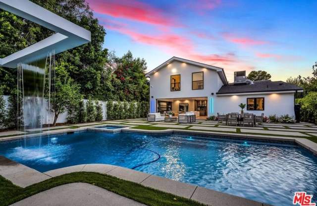 5236 Reseda Blvd photos photos