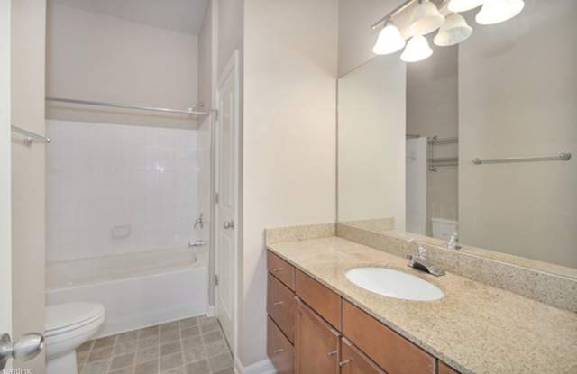 715 Walker Square Unit 3B Gallery 4