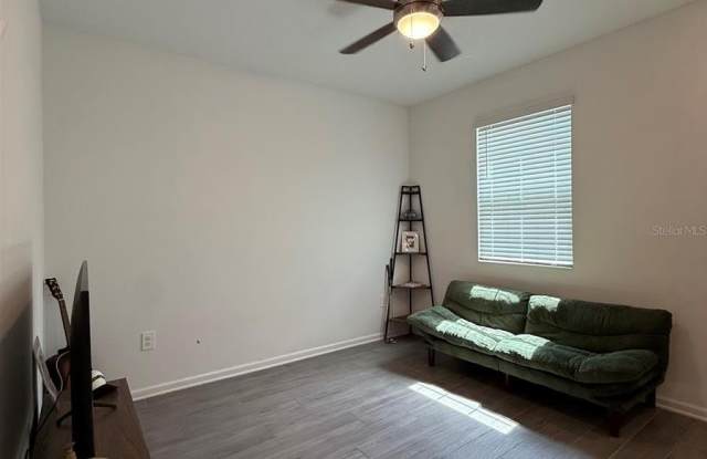 15821 WATER SPRING Boulevard Gallery 4