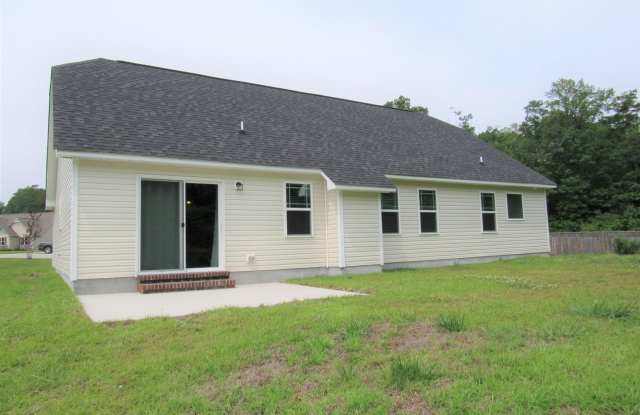 136 Laredo Drive - 136 Laredo Drive, Onslow County, NC 28540 136 Laredo Drive - 136 Laredo Drive, Onslow County, NC 28540