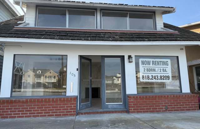 2 Bedroom 2 Bath - 105 Edgewater Place, Newport Beach, CA 92661