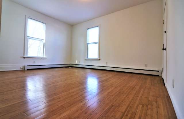 18 Seavey St Gallery 4