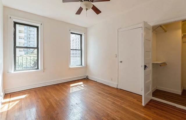 35 Crown St Apt 4H Gallery 3