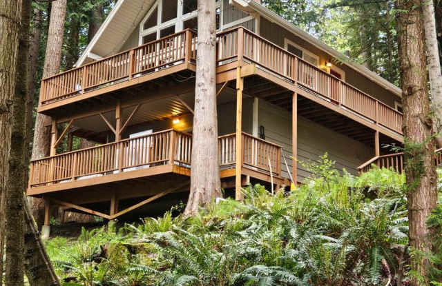 2 Bedroom, 2 Bathroom home in Sudden Valley, plus a loft! photos photos