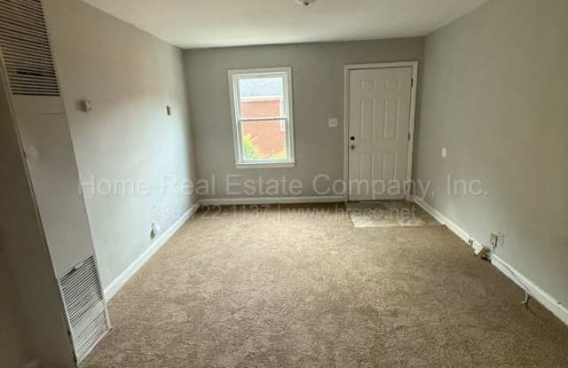 1447 Clark Avenue Apt A Gallery 2