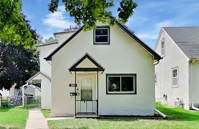 428 7th Avenue S - 428 7th Avenue South, South St. Paul, MN 55075