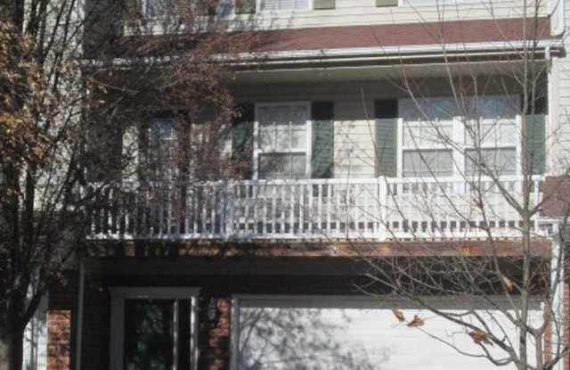 3 Bedroom 2.5 Bath Townhouse with 2 Car Garage photos photos