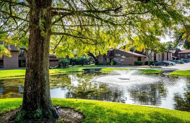 Woodlake Park Apartments photos photos