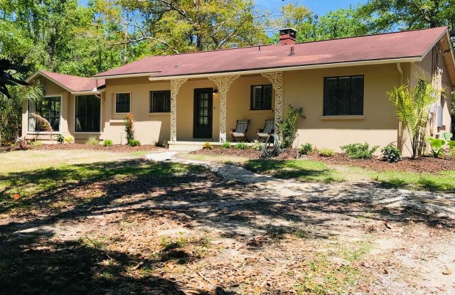 515 Cleveland Avenue - 515 Cleveland Avenue, Ocean Springs, MS 39564