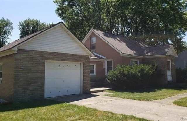 2111 W 14 MILE Road photos photos