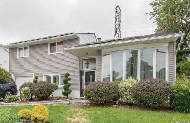 413 Clearmeadow Drive photos photos