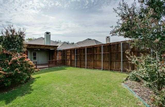 1910 Crestlake Drive Gallery 3