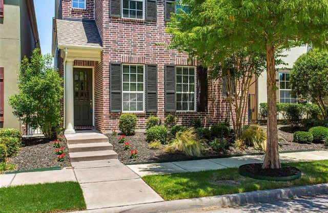 2265 Longwood Drive Gallery 2