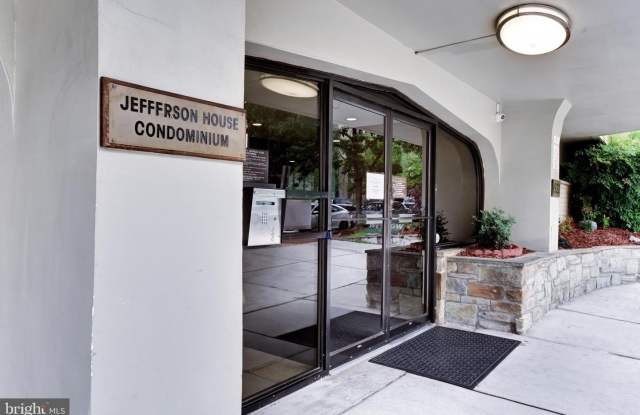 922 24TH ST NW #206 Gallery 2