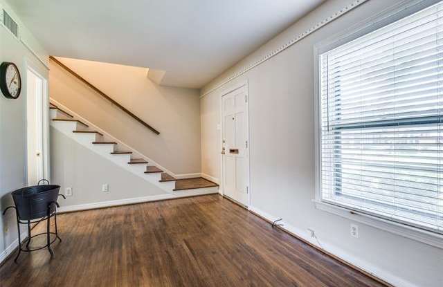 6369 Oriole Drive Gallery 3