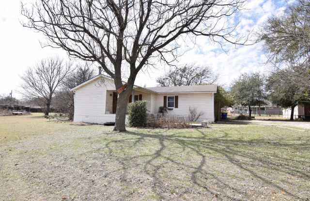 716 Church Ave - 716 Church Avenue, Troy, TX 76579