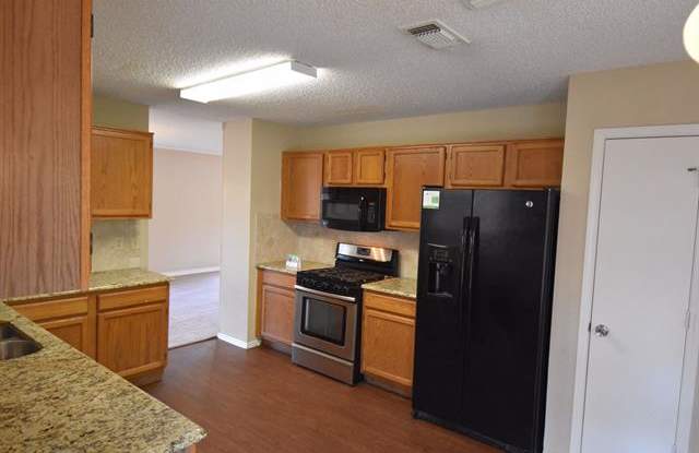 4951 Shady Oak Trail Gallery 4