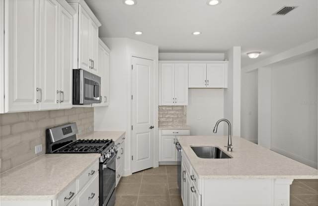 10366 LAKE GEORGE Avenue Gallery 4