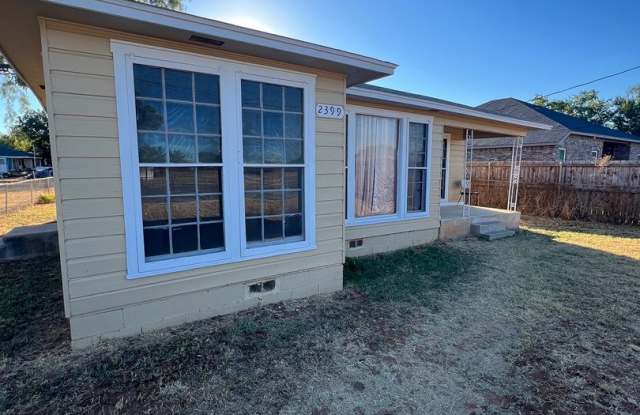 Wood Floors. - 2399 Old Anson Road, Abilene, TX 79603