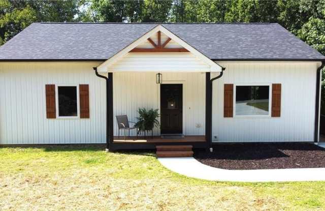 148 Buena Vista Drive - 148 Buena Vista Drive, Surry County, NC 27041