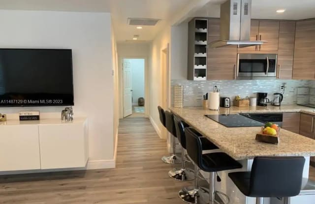 4154 SW 49th St - 4154 Southwest 49th Street, Dania Beach, FL 33314