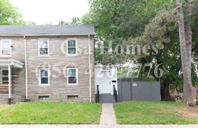 Newly Renovated 3 Bed, 1.5 Bath in Fairview! photos photos
