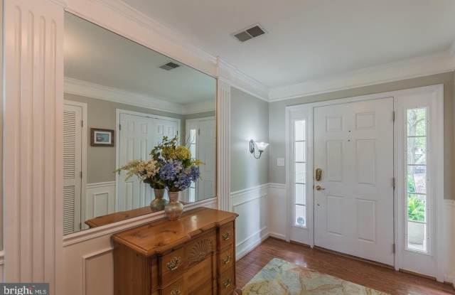 43125 HOLTBY SQ Gallery 3