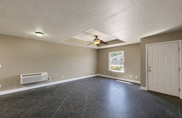 2/2 Patio Home • Sulphur Rock Gallery 3