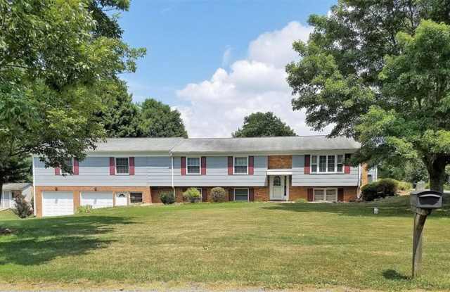 Spacious Furnished Apartment - Single occupancy only photos photos