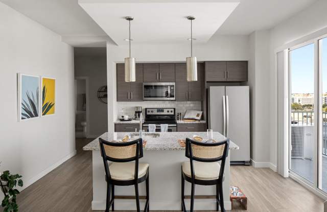 Channel Club Apartments Gallery 3
