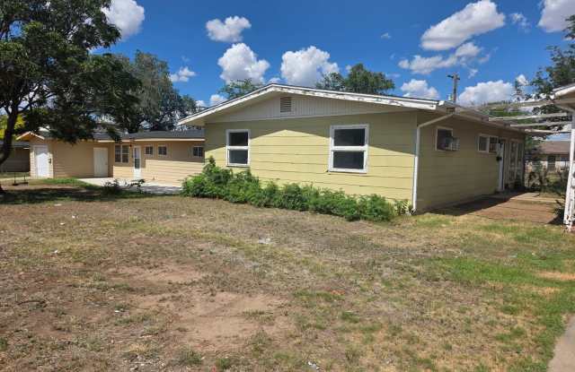 3 Bed / 1 Bath Gem with Fenced Yard & Carport! photos photos 3 Bed / 1 Bath Gem with Fenced Yard & Carport! photos photos
