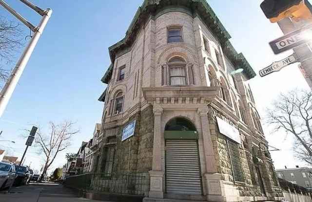 99 LEMBECK AVE photos photos