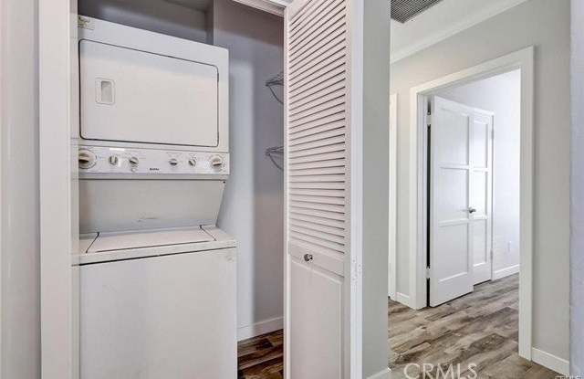 325 Avenue G Gallery 3