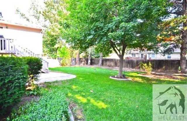 1197 East Matthew Avenue Gallery 4